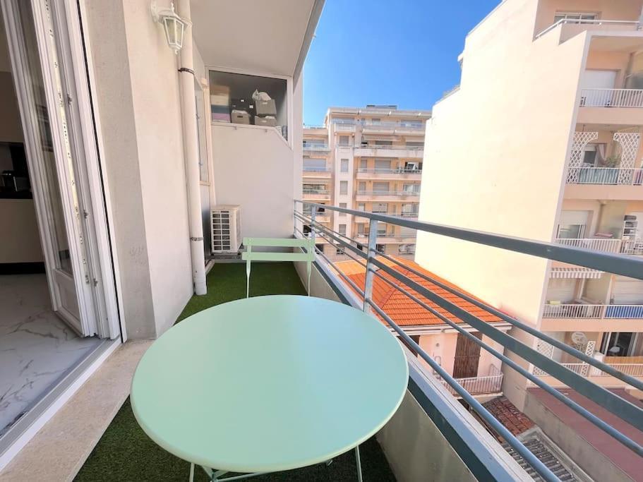 Joli Studio - Studio Neuf Terrasse Clim Wi-Fi 2 Min. Des Plages أنتيب المظهر الخارجي الصورة